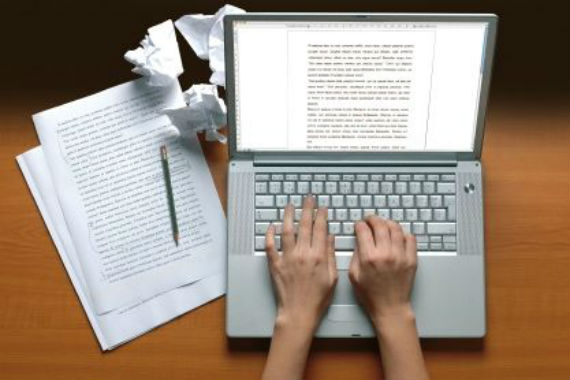 O ato de escrever é parte importante da vida acadêmica e deve ser estimulado entre os alunos. Fonte: Uphill writing
